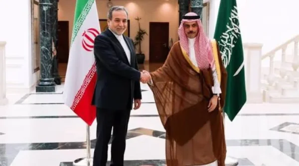 Menlu Iran Hubungi Arab Saudi di Tengah Ketegangan Regional